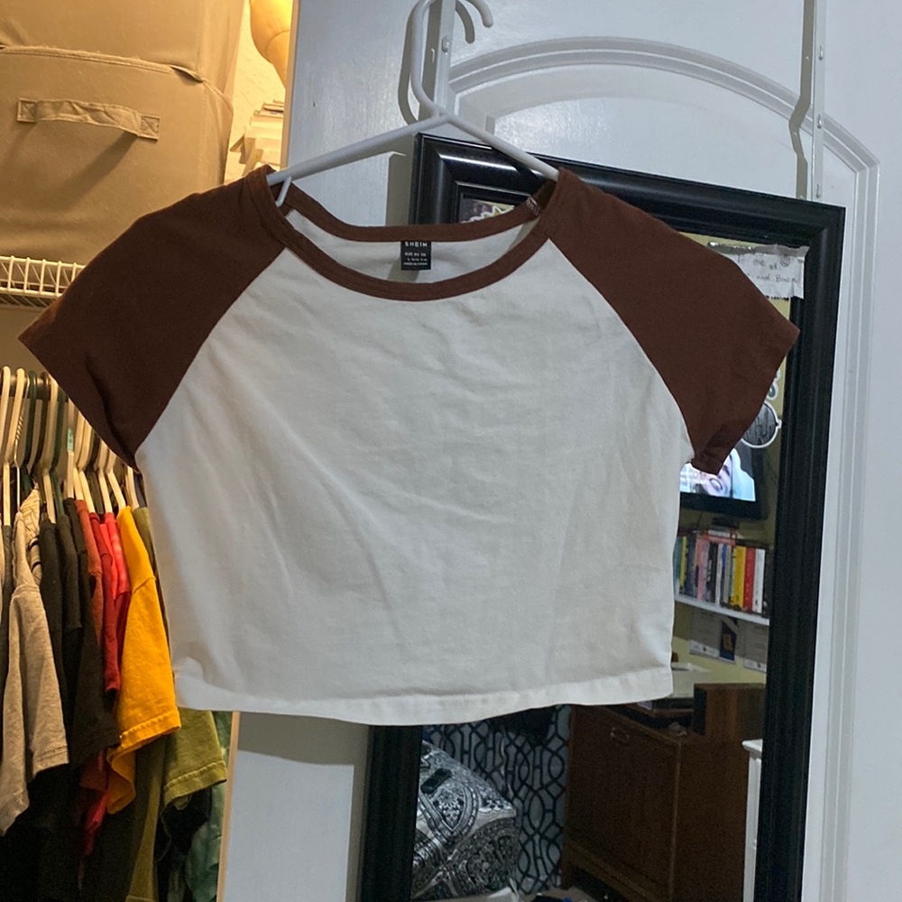 cute crop top !!